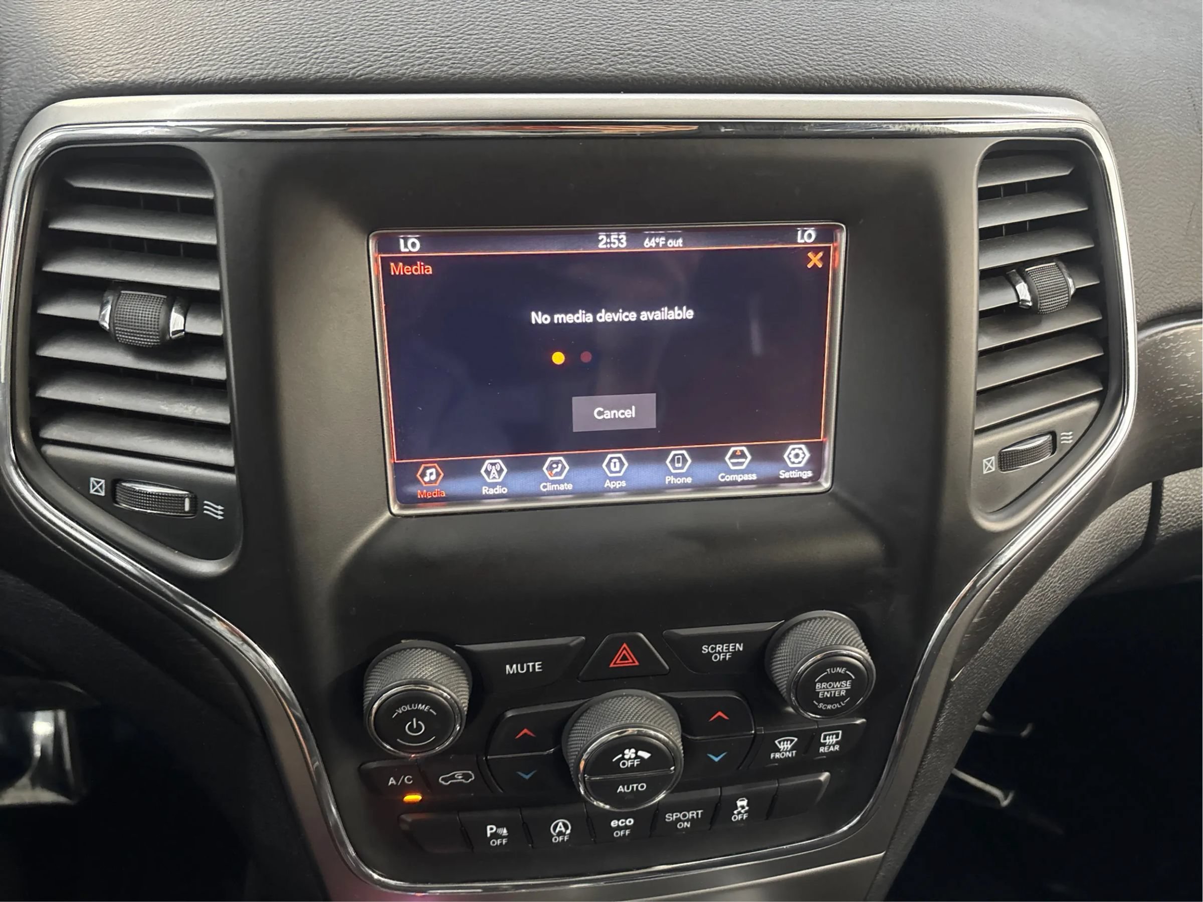 Used 2018 Jeep Grand Cherokee Laredo AWD/4WD image 42