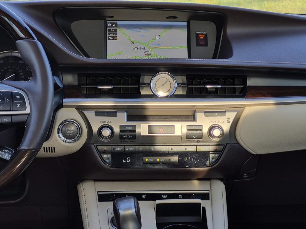 Used 2017 Lexus ES 350 w/ Luxury Package FWD image 16