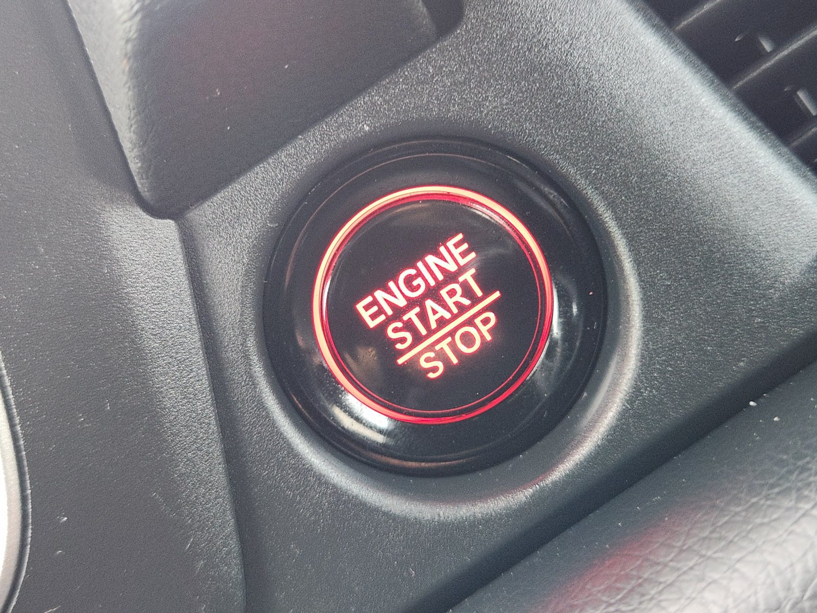 Certified 2025 Honda Pilot Black Edition image 21