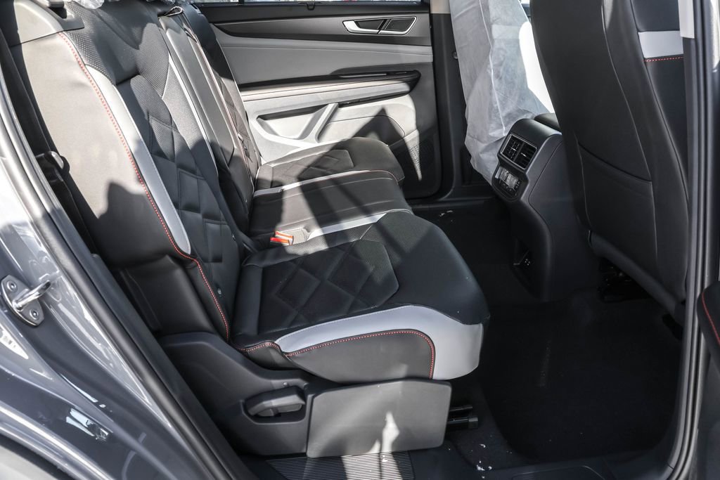 New 2026 Volkswagen Atlas Peak Edition image 39