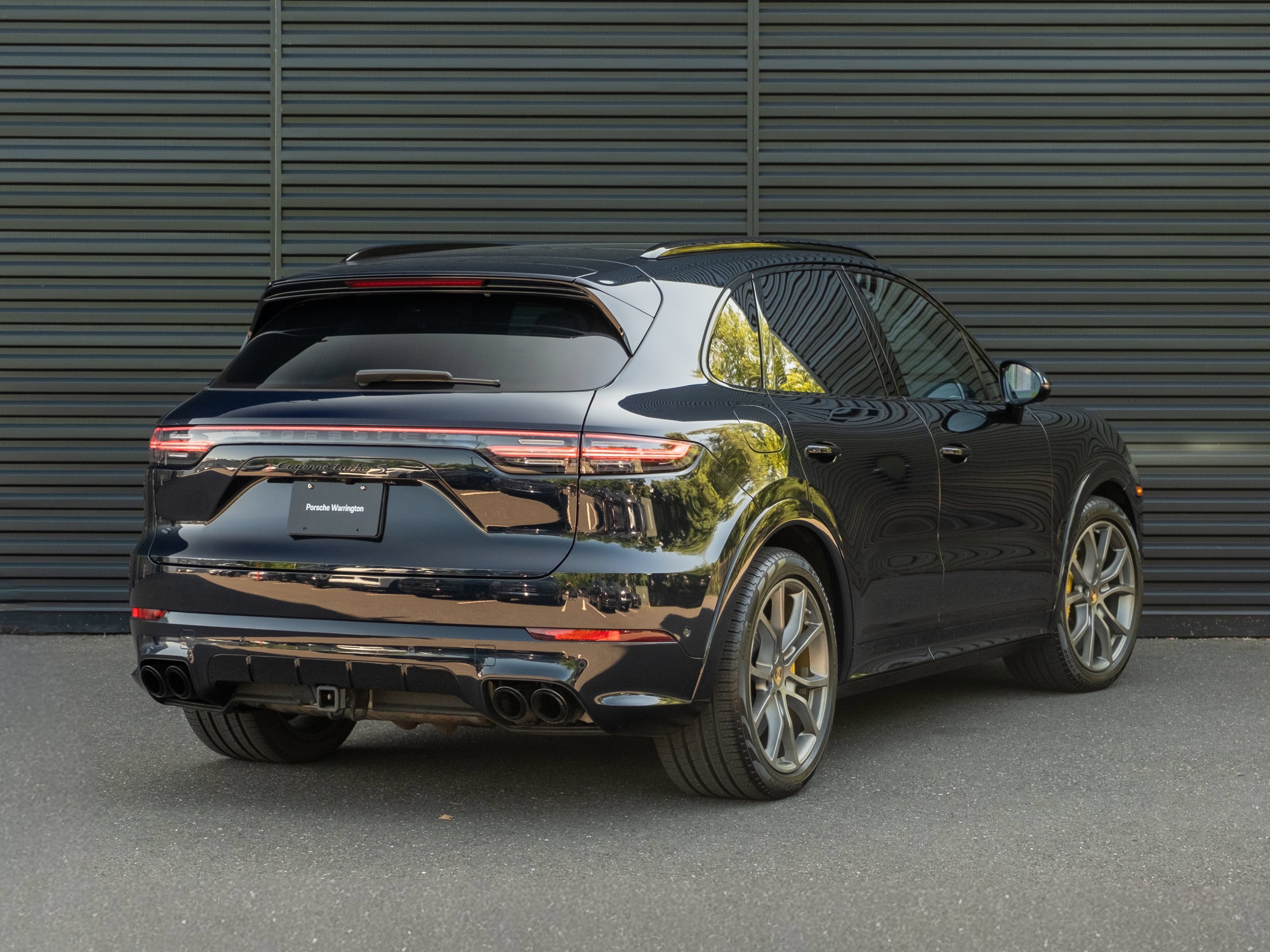 Certified 2023 Porsche Cayenne Turbo S AWD/4WD image 8