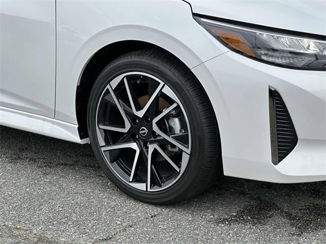 New 2025 Nissan Sentra SR w/ Trunk Package image 7