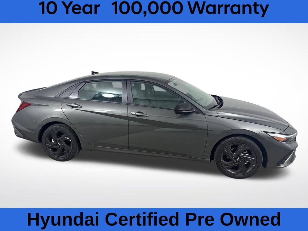 Used 2026 Hyundai Elantra Sport FWD image 2