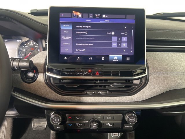 Certified 2024 Jeep Compass Latitude image 17