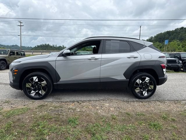Used 2025 Hyundai Kona SEL AWD/4WD image 6