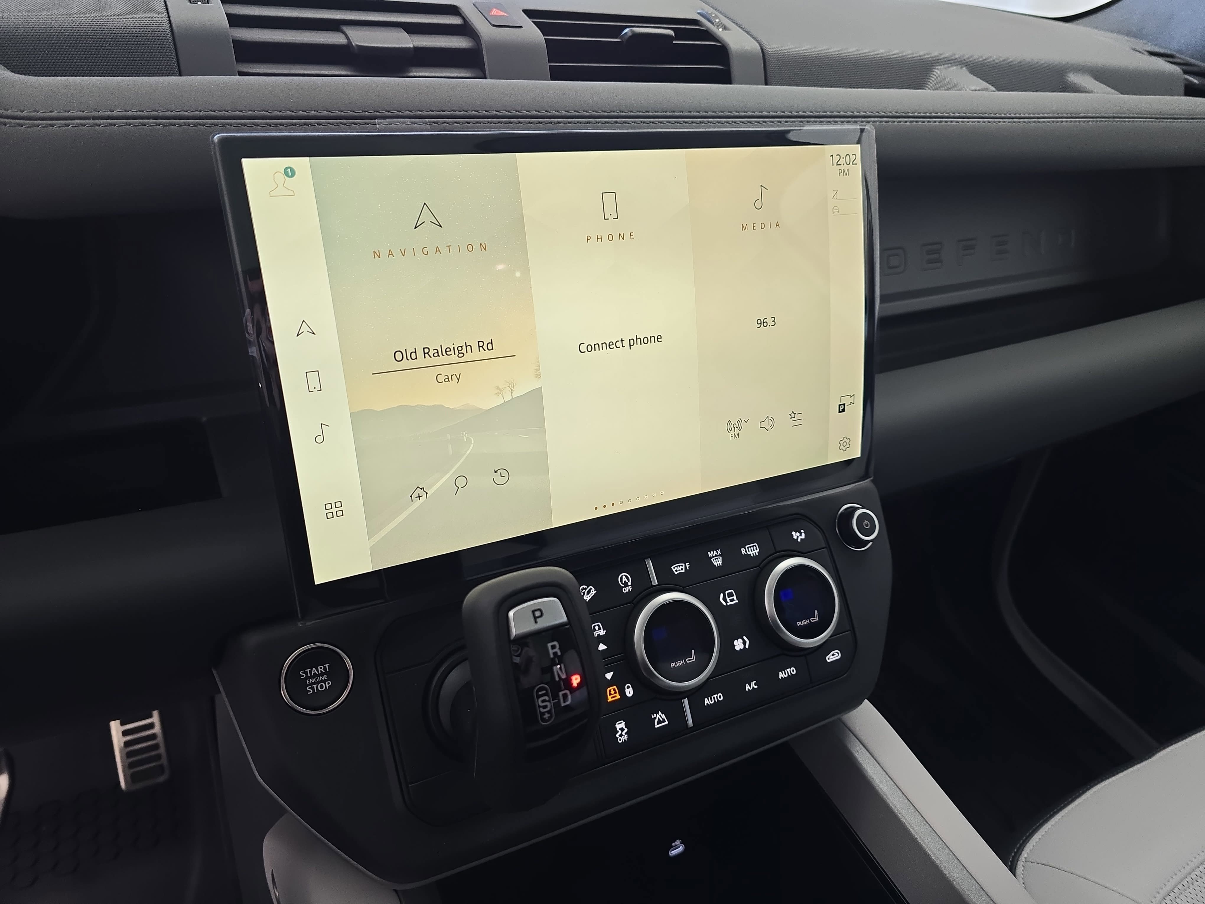 New 2026 Land Rover Defender 110 V8 AWD/4WD image 19