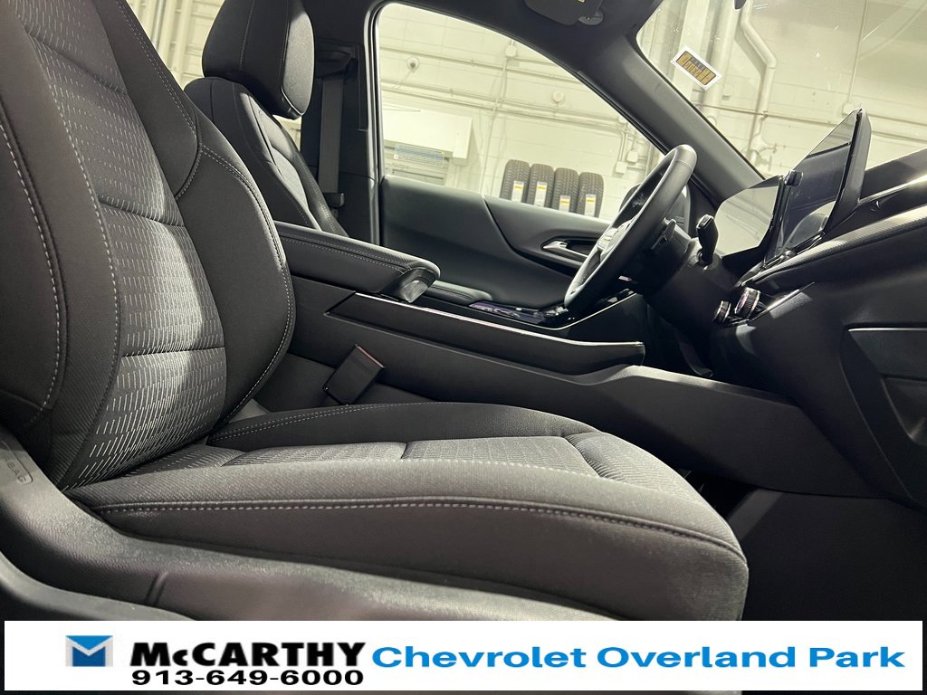 Used 2025 Chevrolet Equinox LT image 27