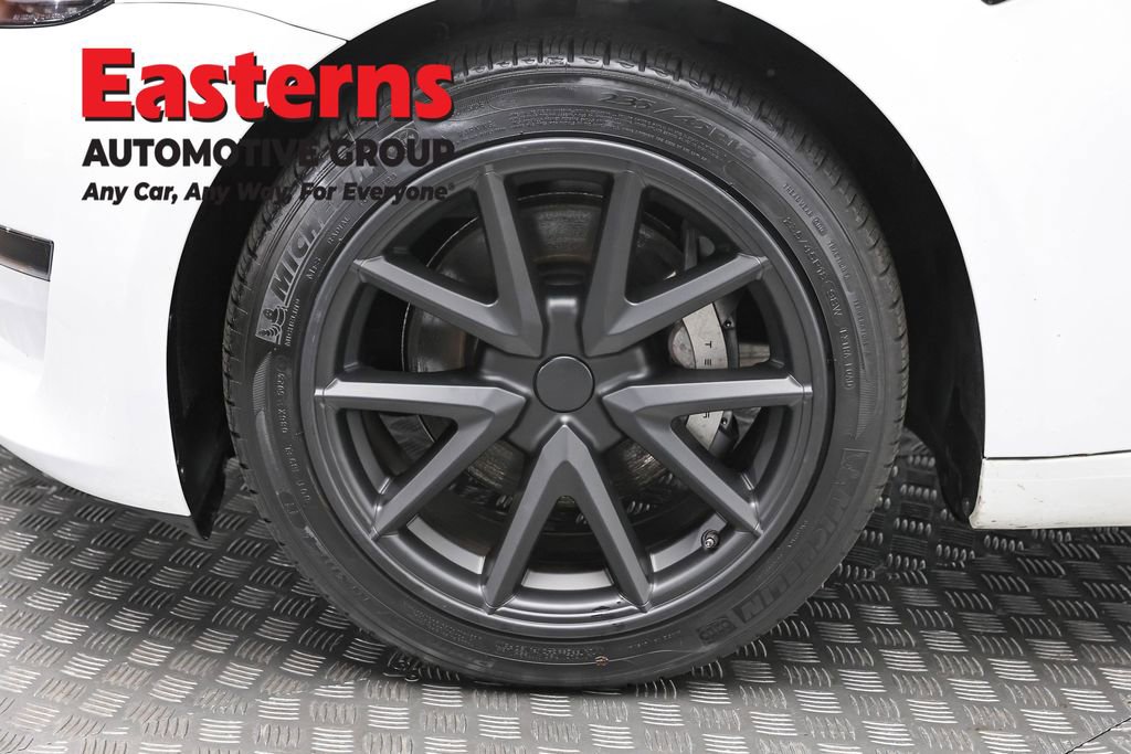 Used 2023 Tesla Model 3 Standard Range image 26