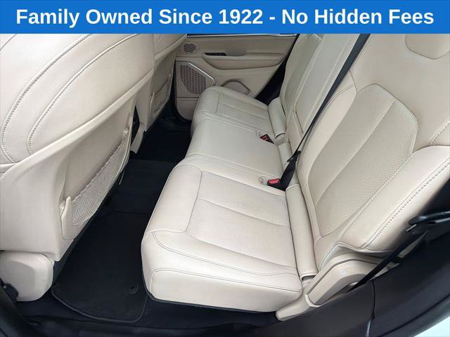 Certified 2022 Jeep Grand Cherokee Limited 4xe w/ Luxury Tech Group II AWD/4WD image 21