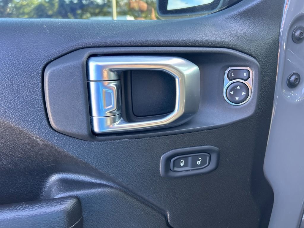 Used 2022 Jeep Wrangler Willys image 33