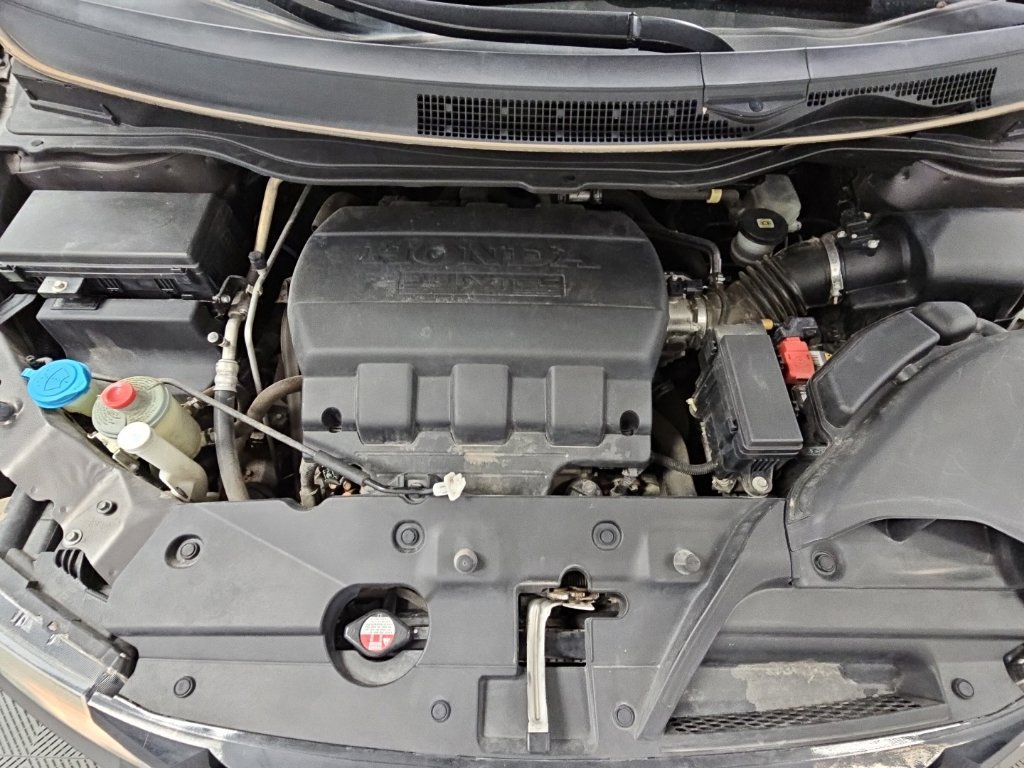 Used 2016 Honda Odyssey Touring Elite image 37