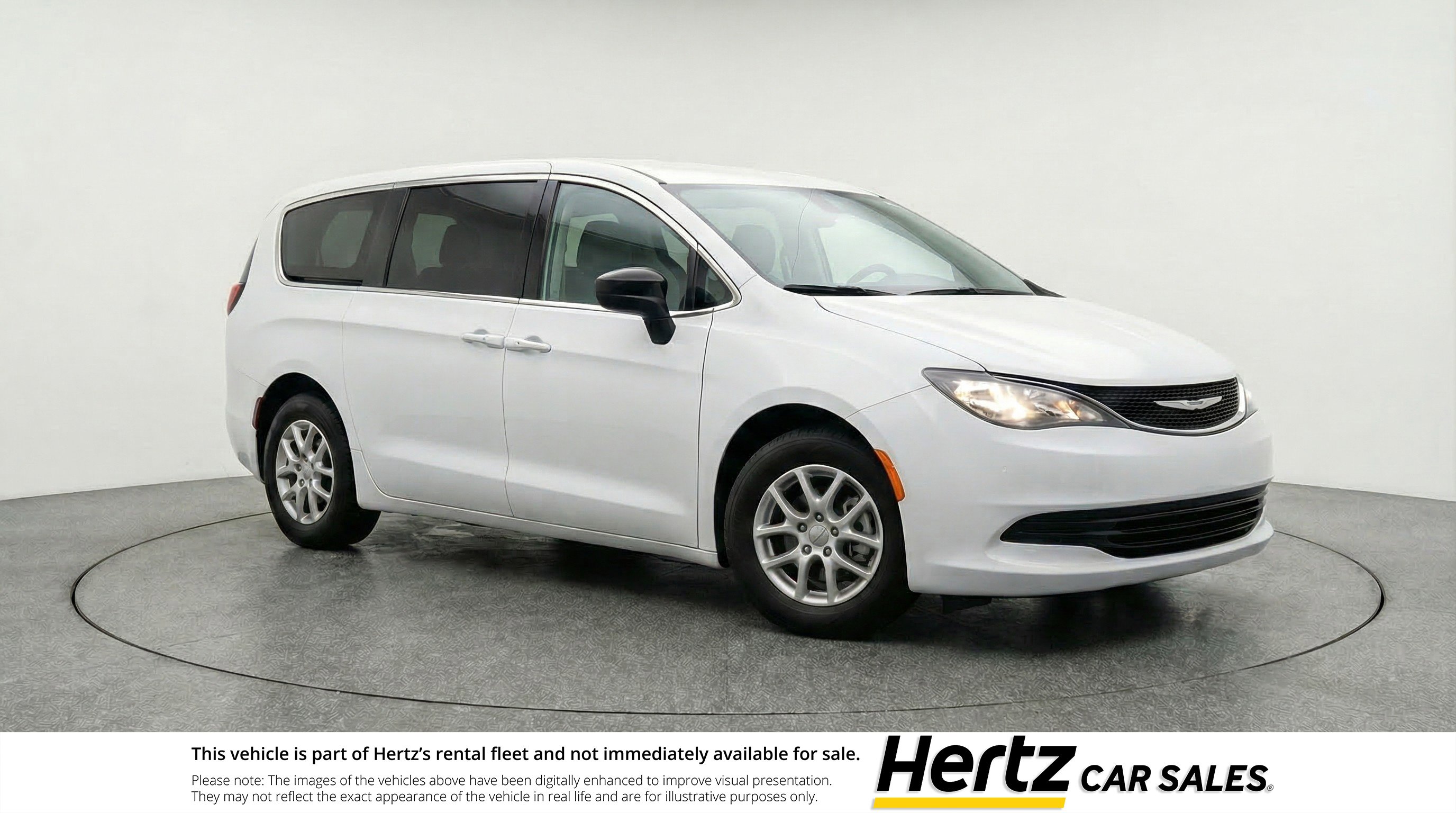 Used 2024 Chrysler Voyager LX image 1