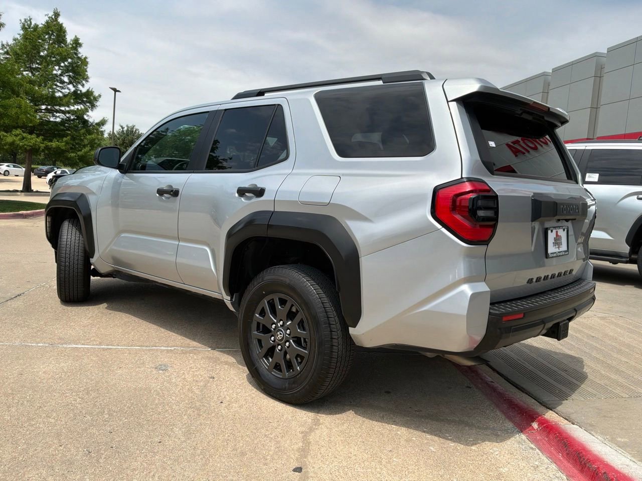 Used 2025 Toyota 4Runner SR5 RWD image 7