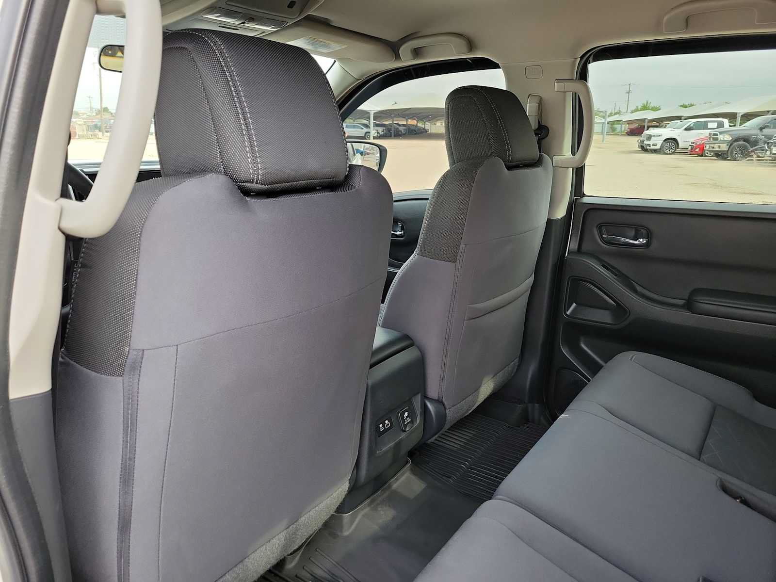 Used 2025 Nissan Frontier SV w/ SV Convenience Package AWD/4WD image 16