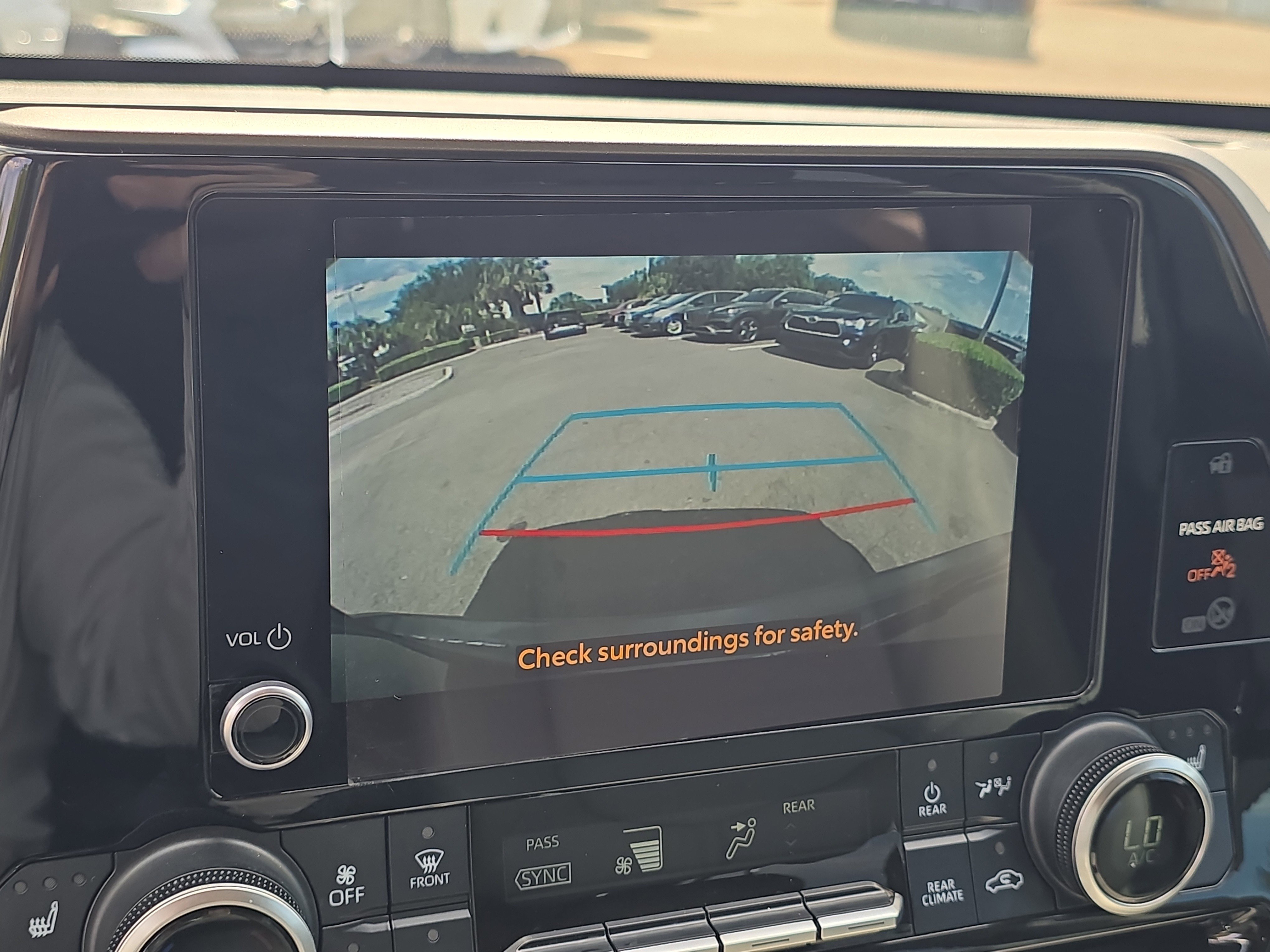 Used 2023 Toyota Highlander XLE image 26