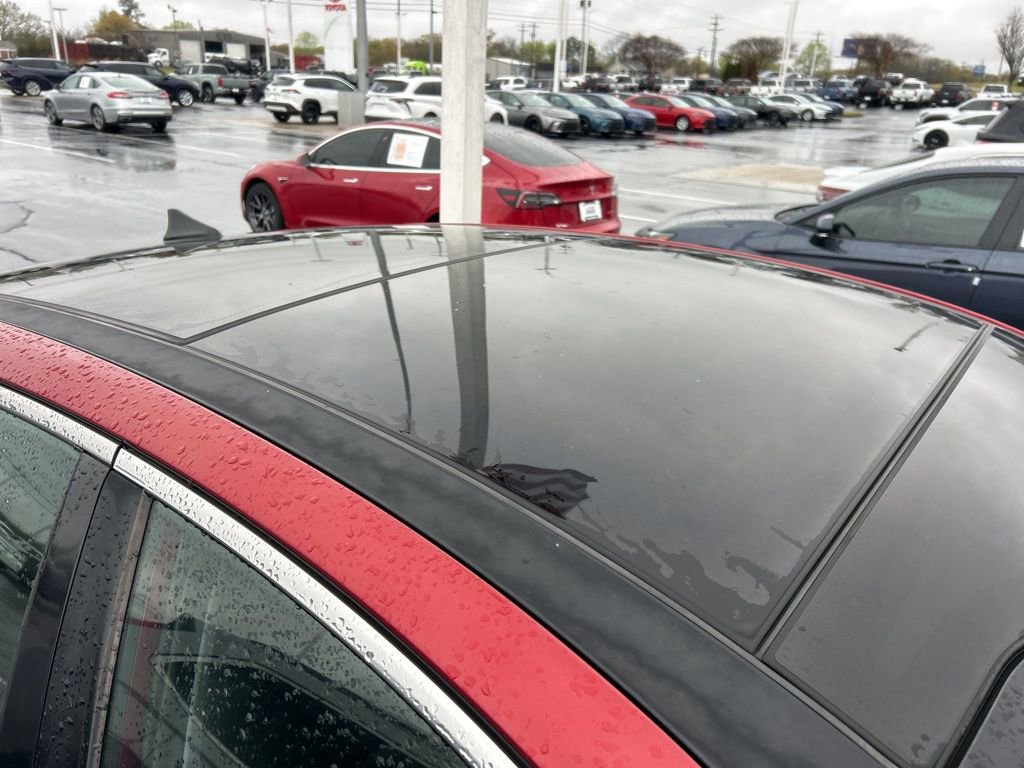 Used 2018 Kia Optima S w/ Panoramic Sunroof Package image 3