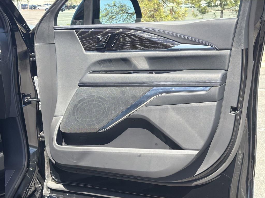 Used 2026 Cadillac Escalade IQ Luxury 1 image 31