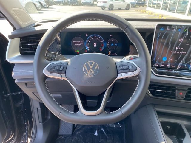 New 2025 Volkswagen Tiguan SE image 28