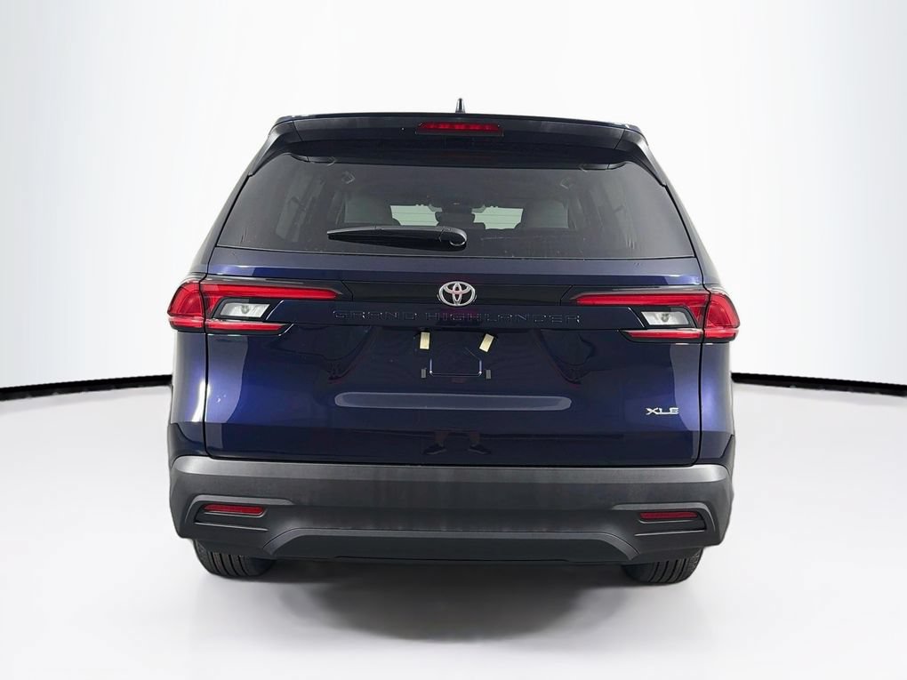 New 2026 Toyota Grand Highlander FWD image 7