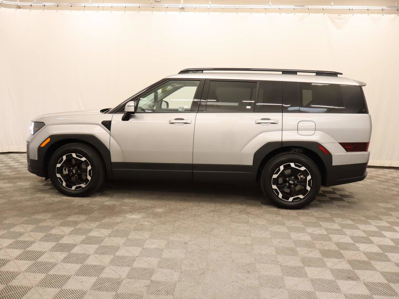 Used 2024 Hyundai Santa Fe SEL image 3