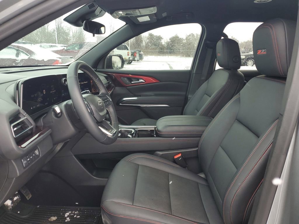 Used 2024 Chevrolet Traverse Z71 image 5