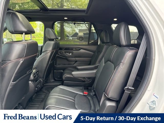 Used 2023 Honda Pilot TrailSport image 12