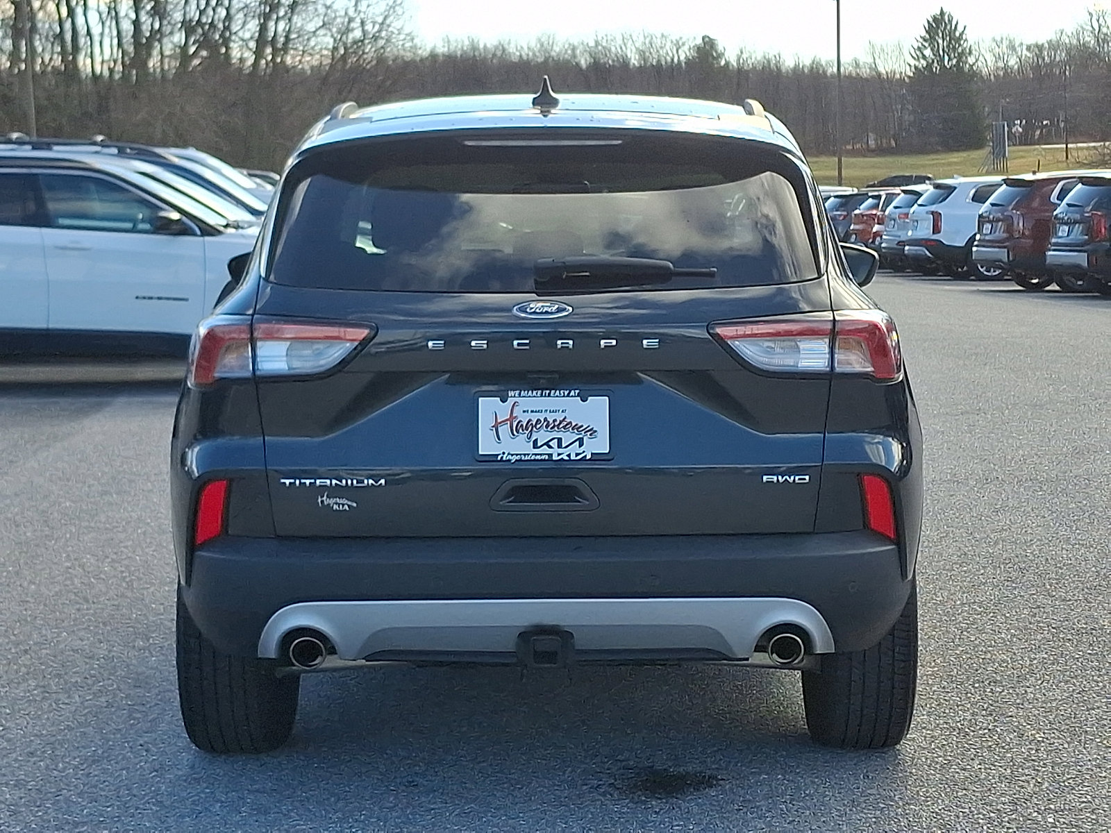 Used 2022 Ford Escape Titanium w/ Class II Trailer Tow Package image 5