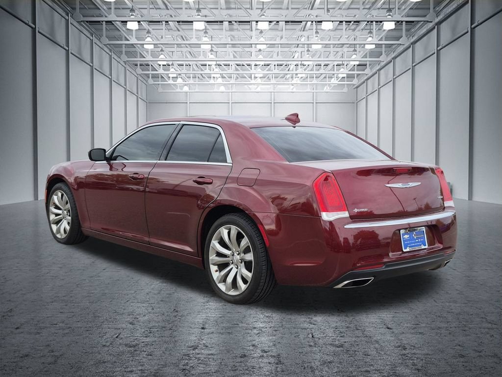Used 2022 Chrysler 300 Touring RWD image 6