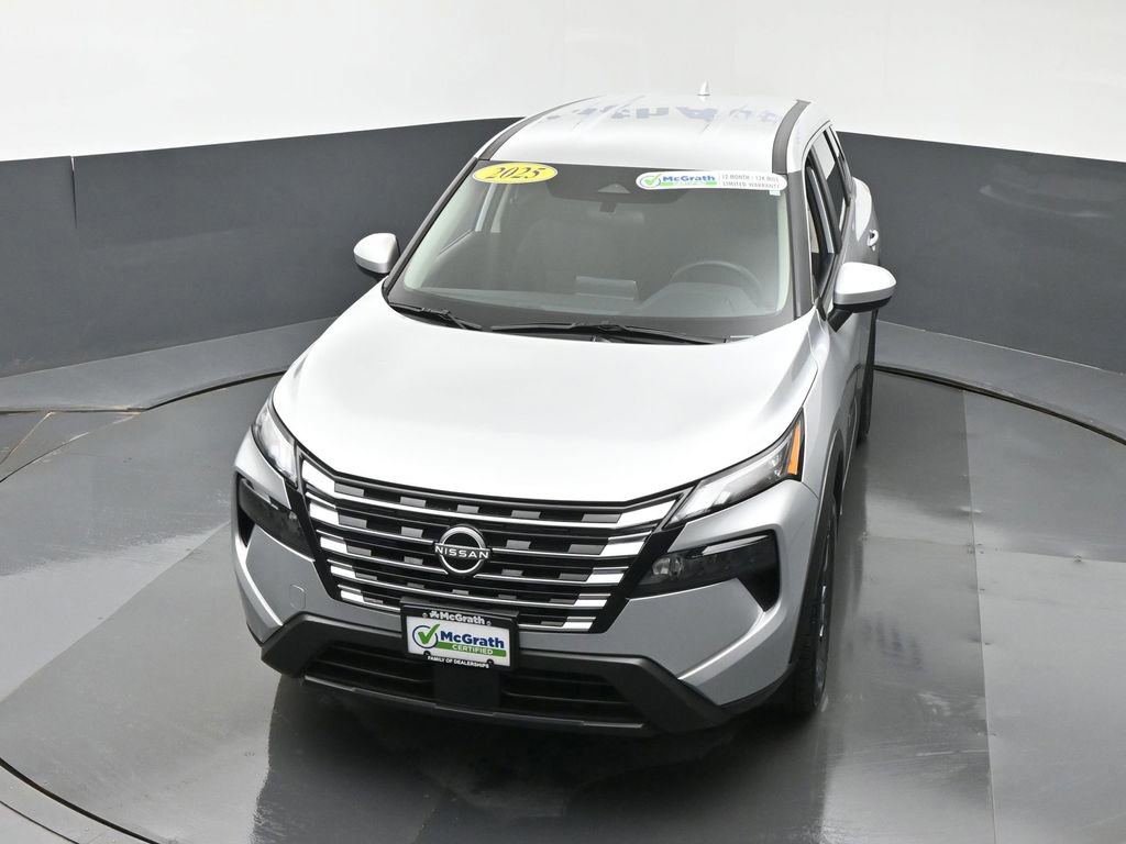 Used 2025 Nissan Rogue SV image 23