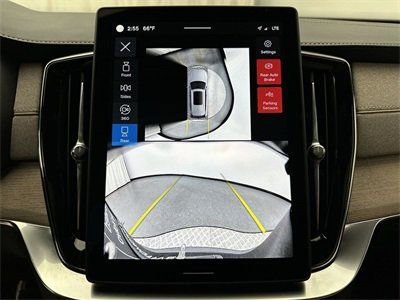 Certified 2025 Volvo XC90 B5 Plus w/ Protection Package Premier image 16