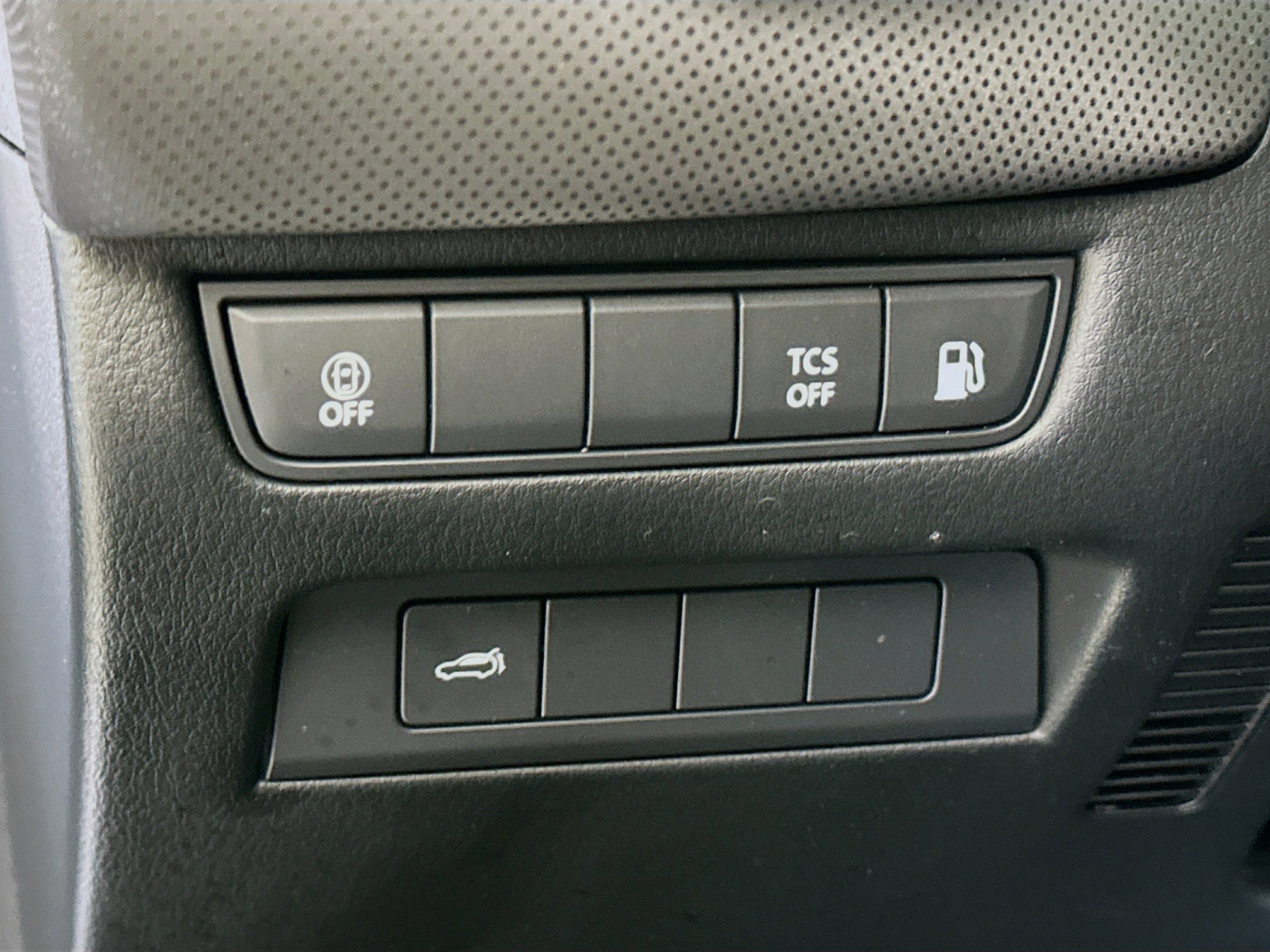 Used 2025 MAZDA CX-50 2.5 Hybrid w/ Preferred Pkg image 16