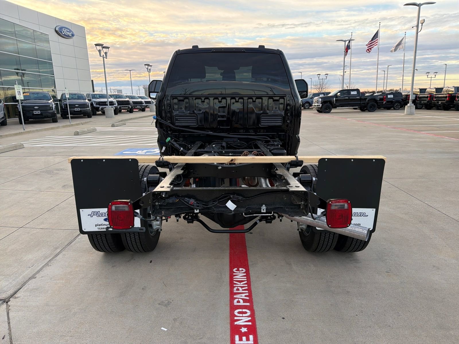 New 2026 Ford F450 XLT w/ XLT Value Package image 4