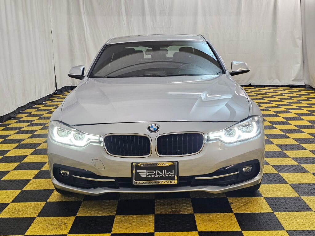 Used 2018 BMW 330i Sedan RWD image 8
