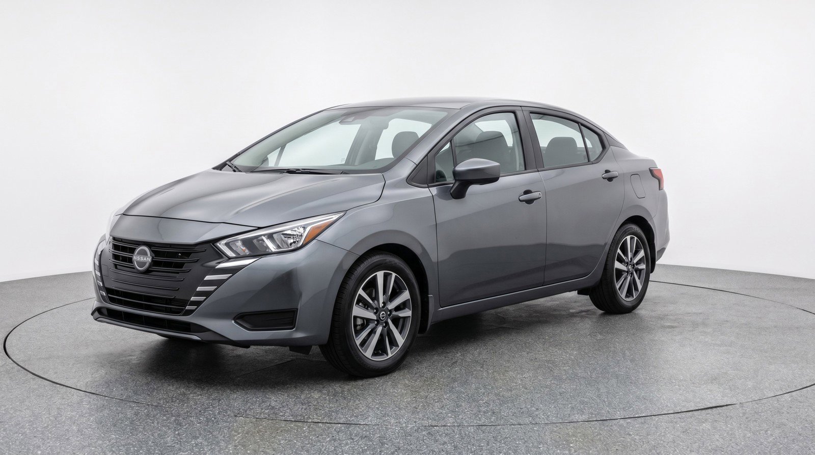 Used 2025 Nissan Versa SV image 3