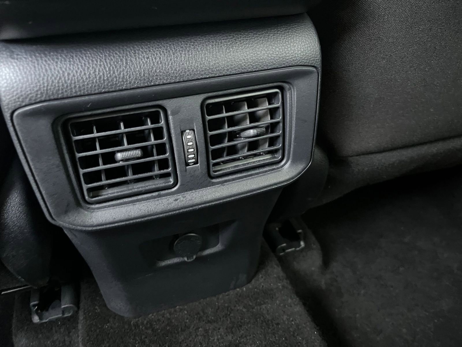 Used 2025 Toyota RAV4 LE image 24