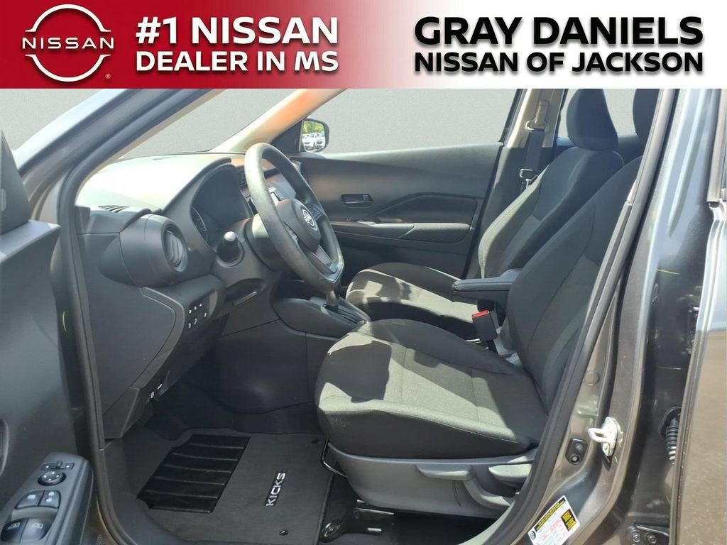 Certified 2025 Nissan Kicks Play S FWD image 23