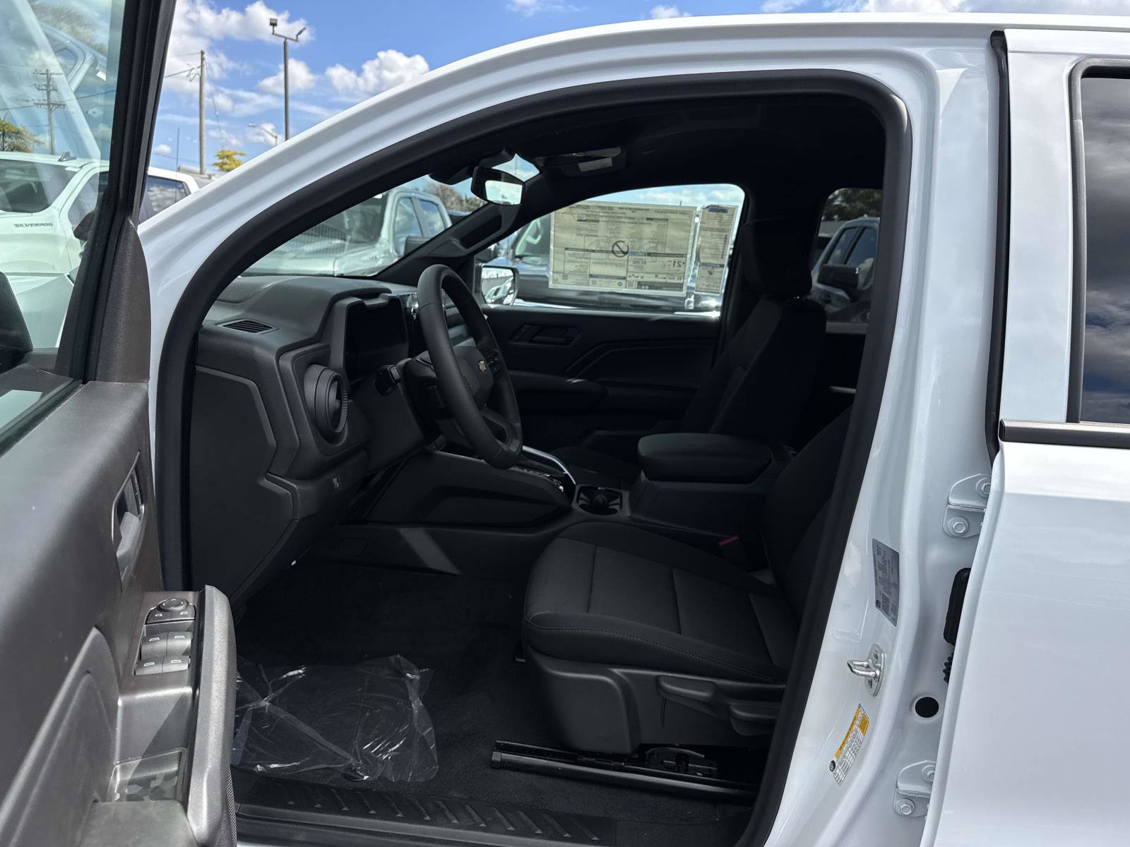 New 2026 Chevrolet Colorado W/T image 15