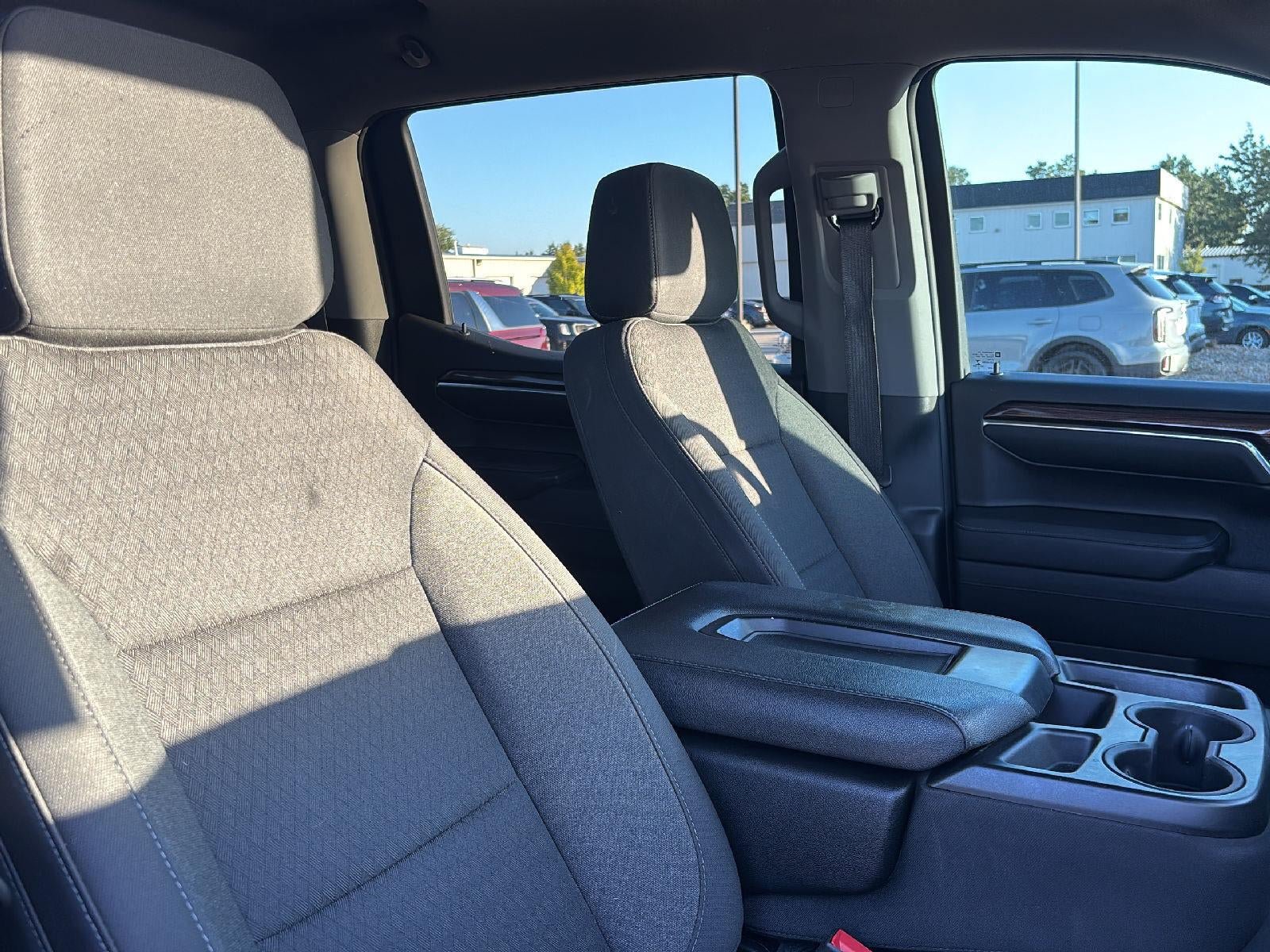 Used 2023 Chevrolet Silverado 1500 LT AWD/4WD image 26