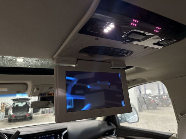 Used 2019 Cadillac Escalade ESV Luxury AWD/4WD image 18