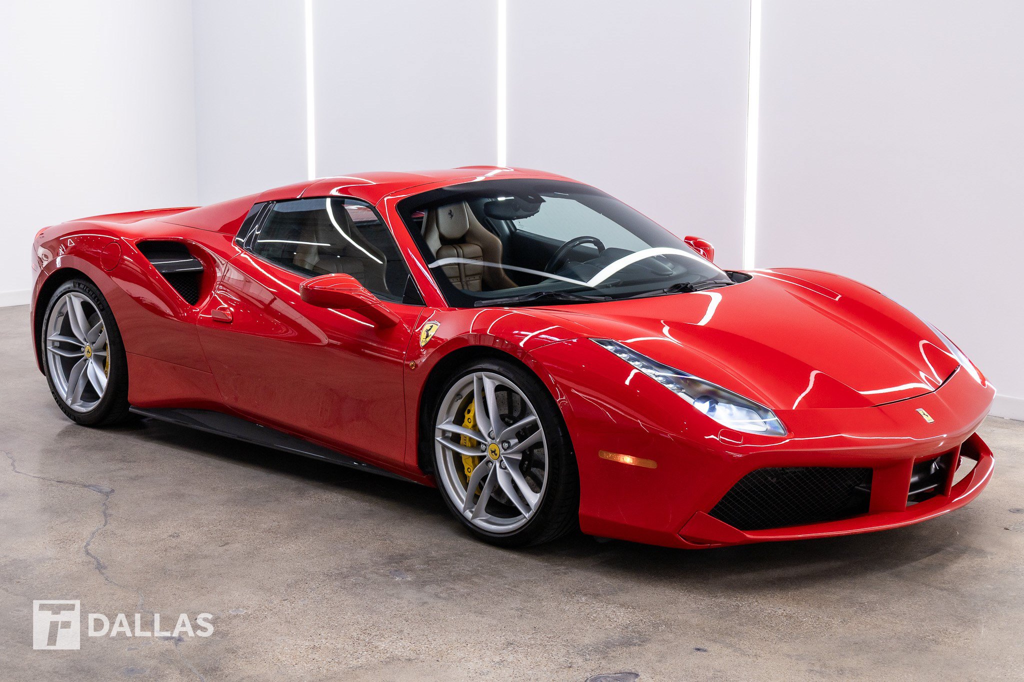 Used 2016 Ferrari 488 Spider RWD image 19