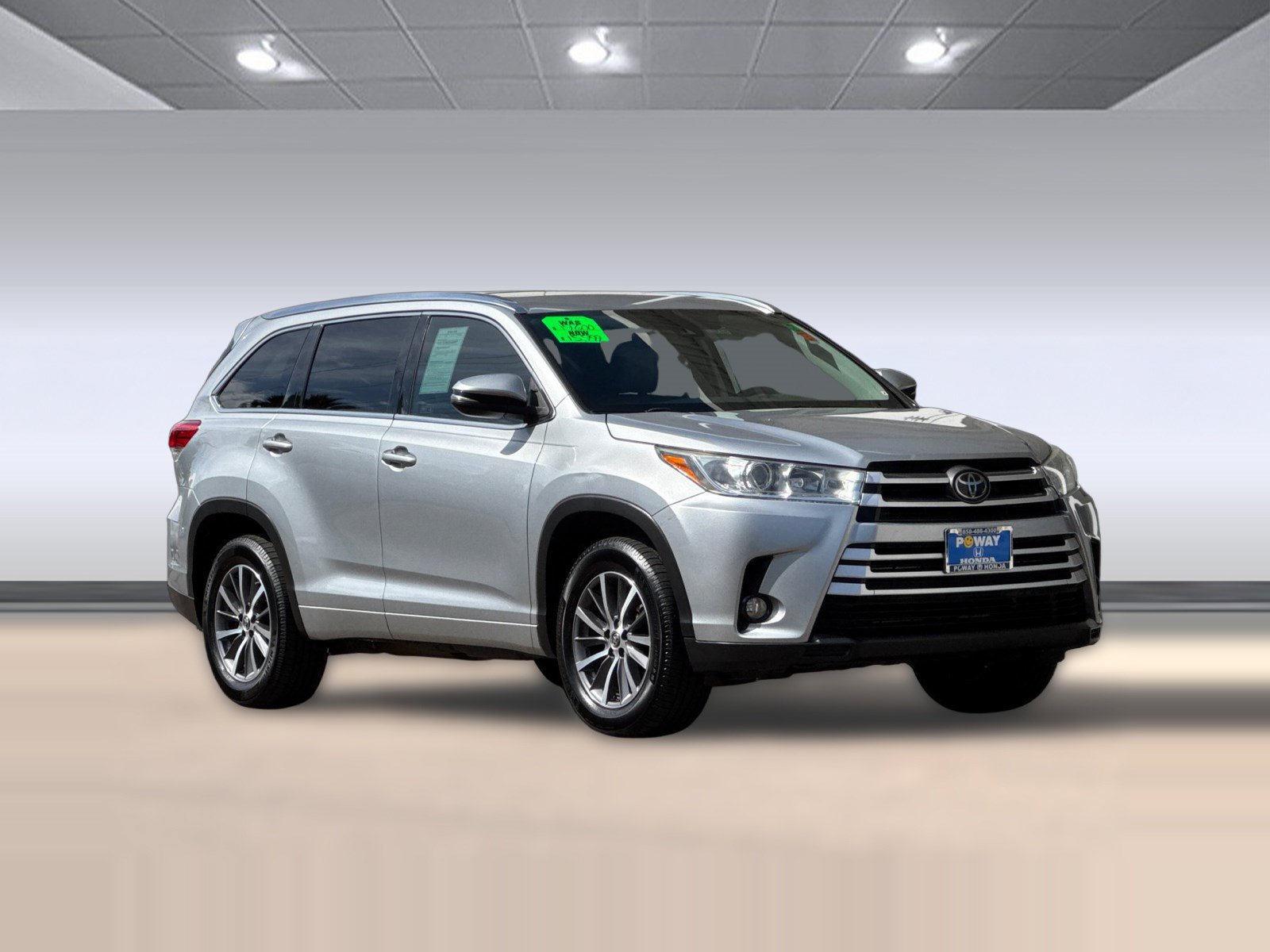 Used 2018 Toyota Highlander XLE FWD image 7