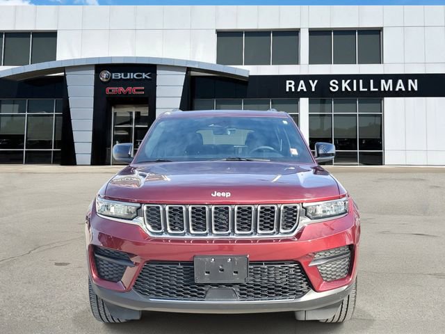 Used 2025 Jeep Grand Cherokee Laredo X image 2