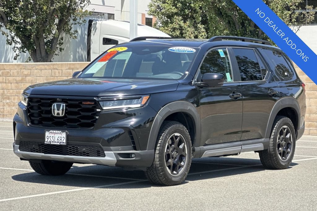 Certified 2025 Honda Pilot TrailSport image 8