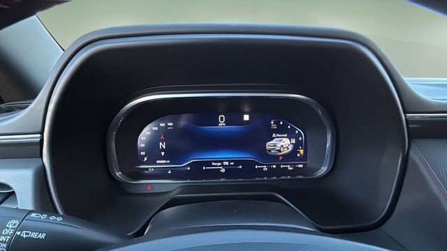 Used 2023 Chevrolet Suburban RST w/ Sport Performance Package image 15