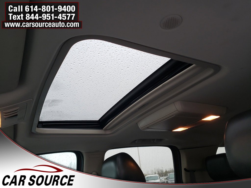 Used 2012 GMC Yukon XL SLT w/ Regional Value Package image 25