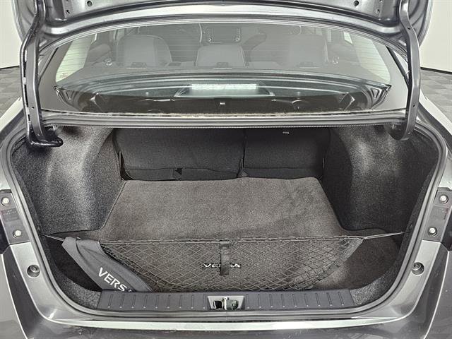 New 2025 Nissan Versa SR image 19