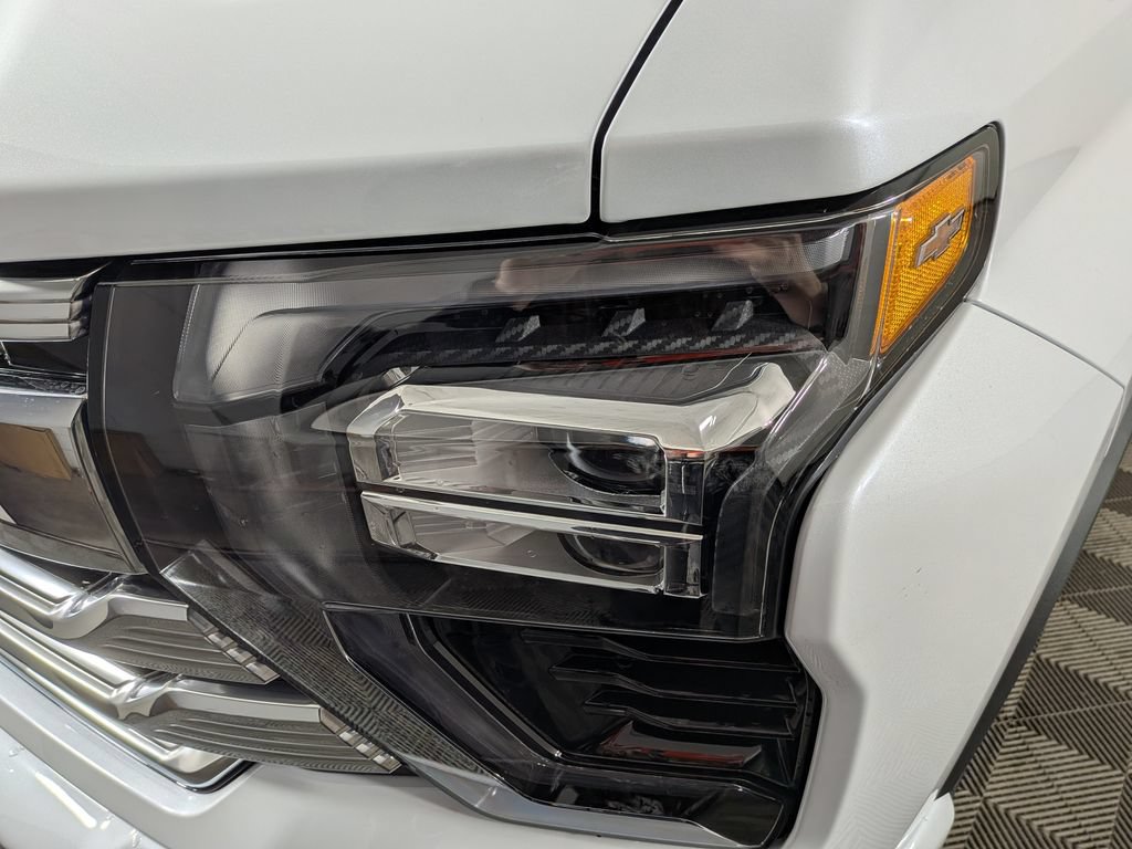 New 2026 Chevrolet Silverado 2500 High Country w/ High Country Premium Package AWD/4WD image 14