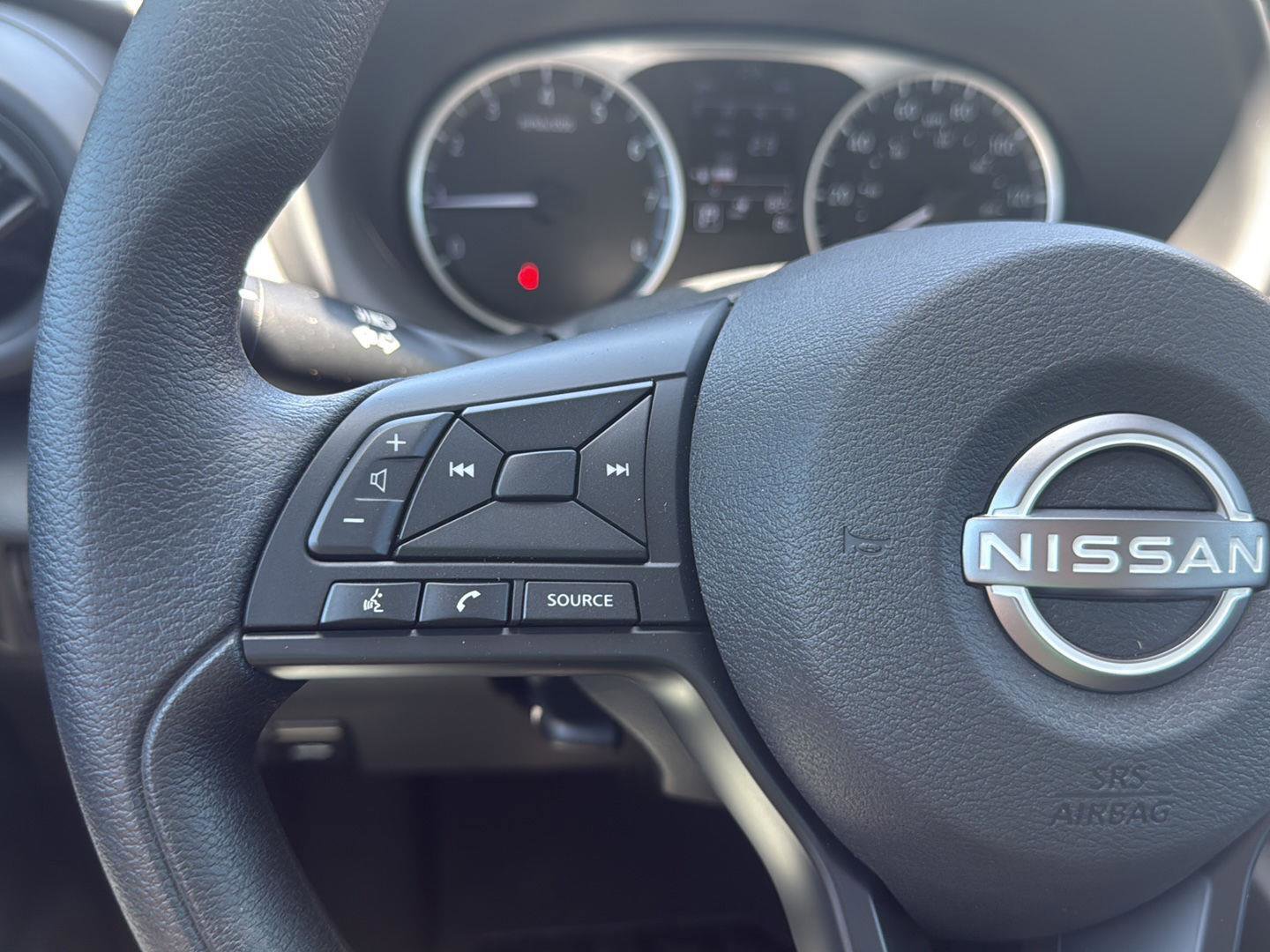 New 2025 Nissan Kicks Play S image 18