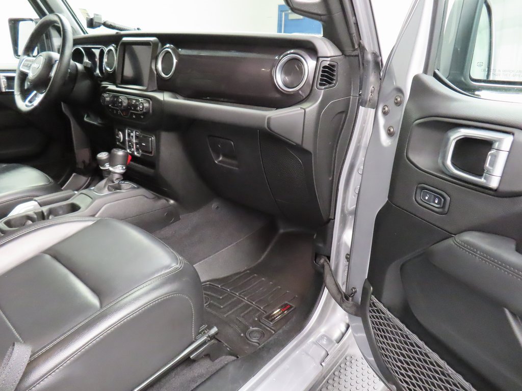 Used 2021 Jeep Wrangler Unlimited Sahara image 28