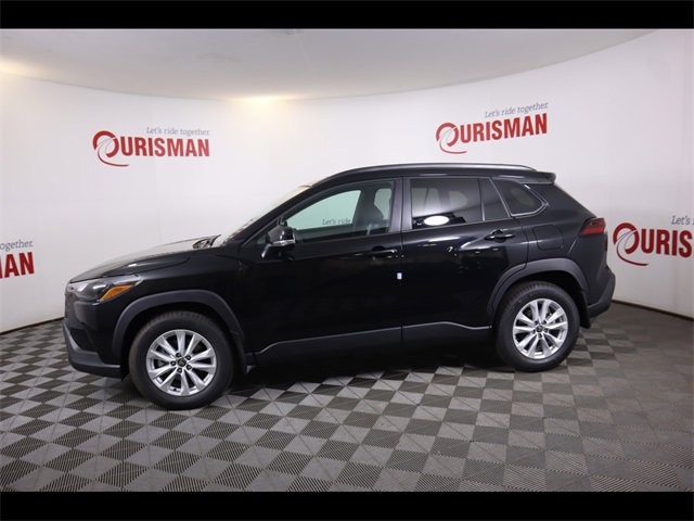 Used 2026 Toyota Corolla Cross LE image 8